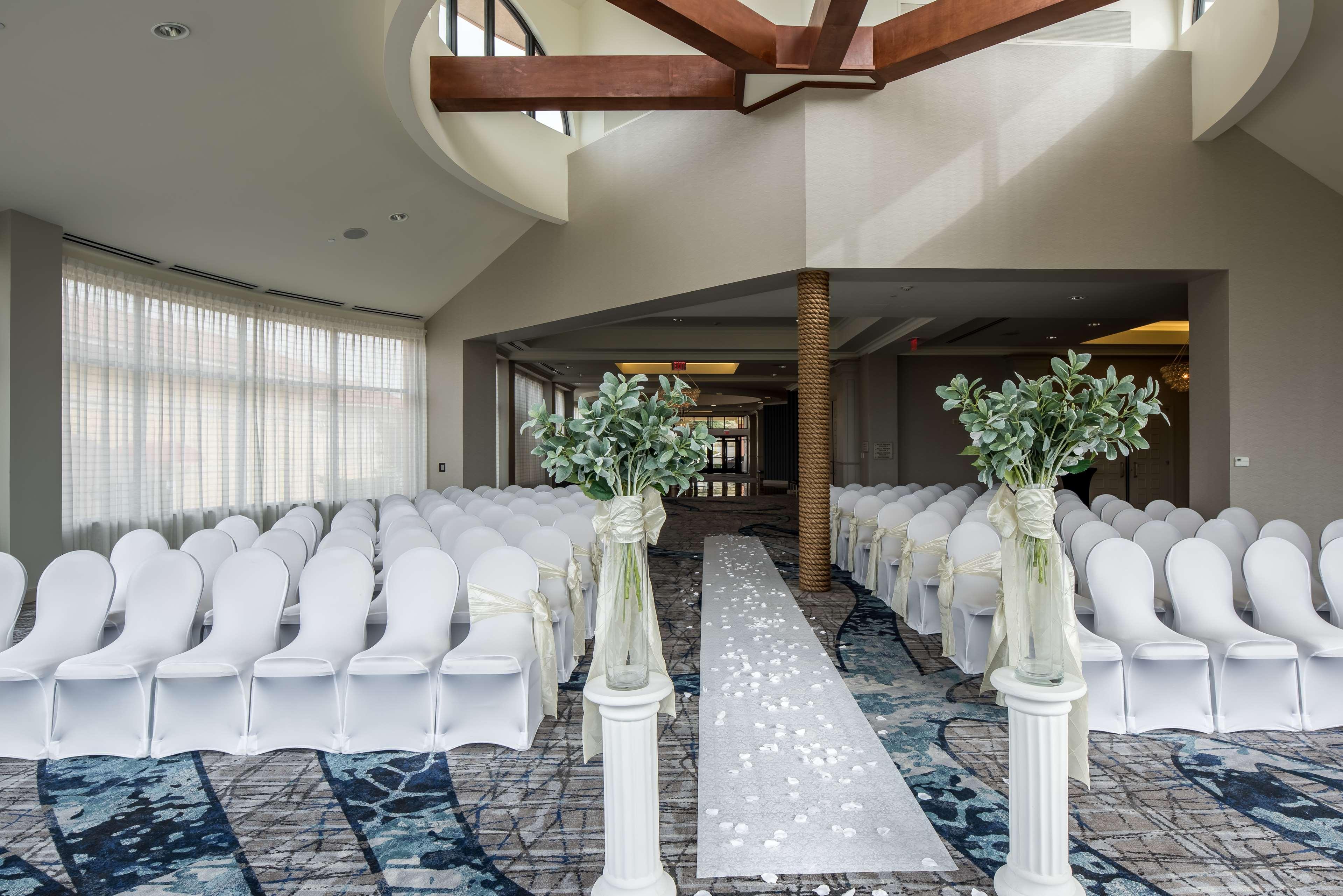Hilton Dallas/Rockwall Lakefront Hotel Экстерьер фото
