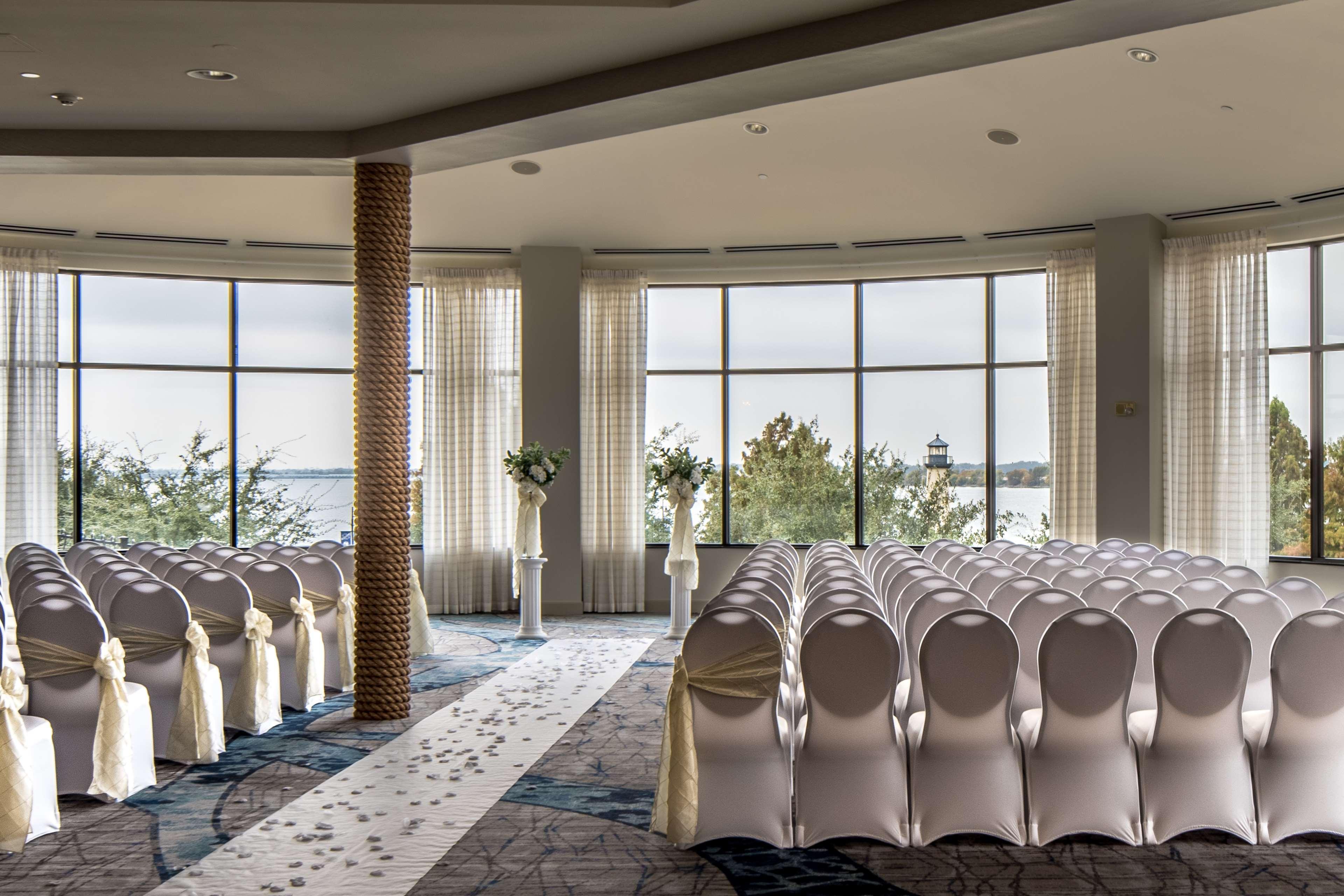 Hilton Dallas/Rockwall Lakefront Hotel Экстерьер фото