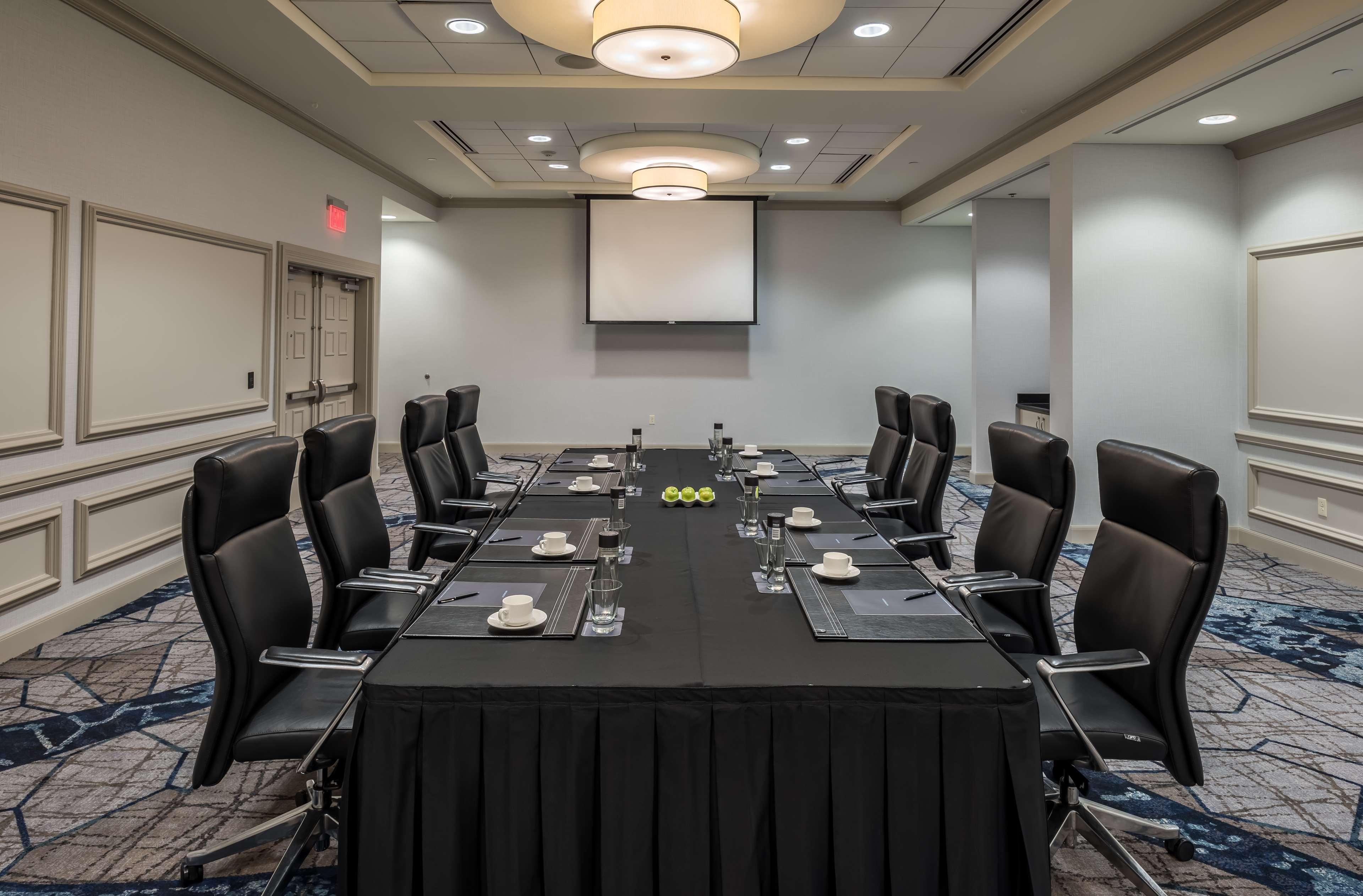Hilton Dallas/Rockwall Lakefront Hotel Экстерьер фото