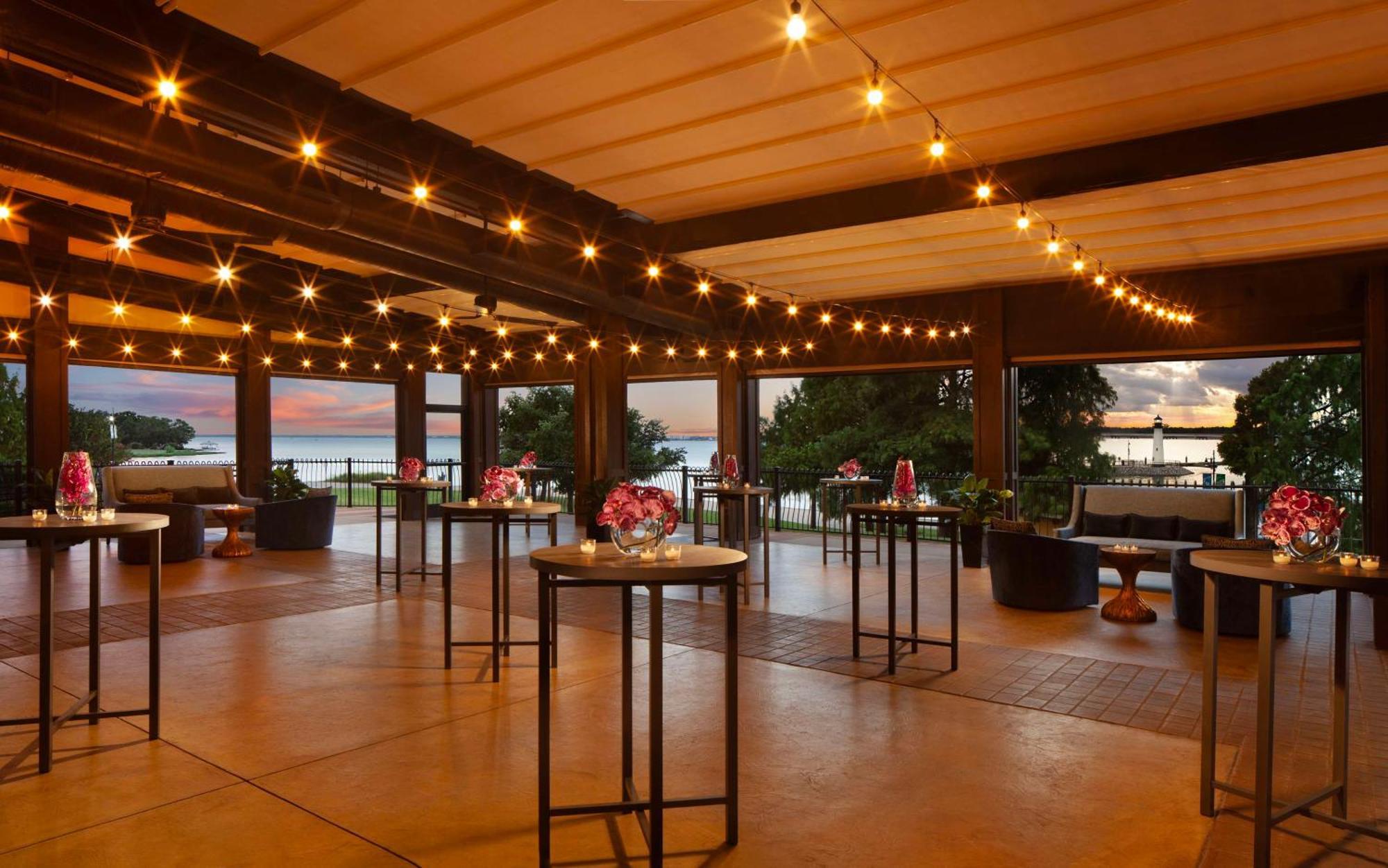 Hilton Dallas/Rockwall Lakefront Hotel Экстерьер фото