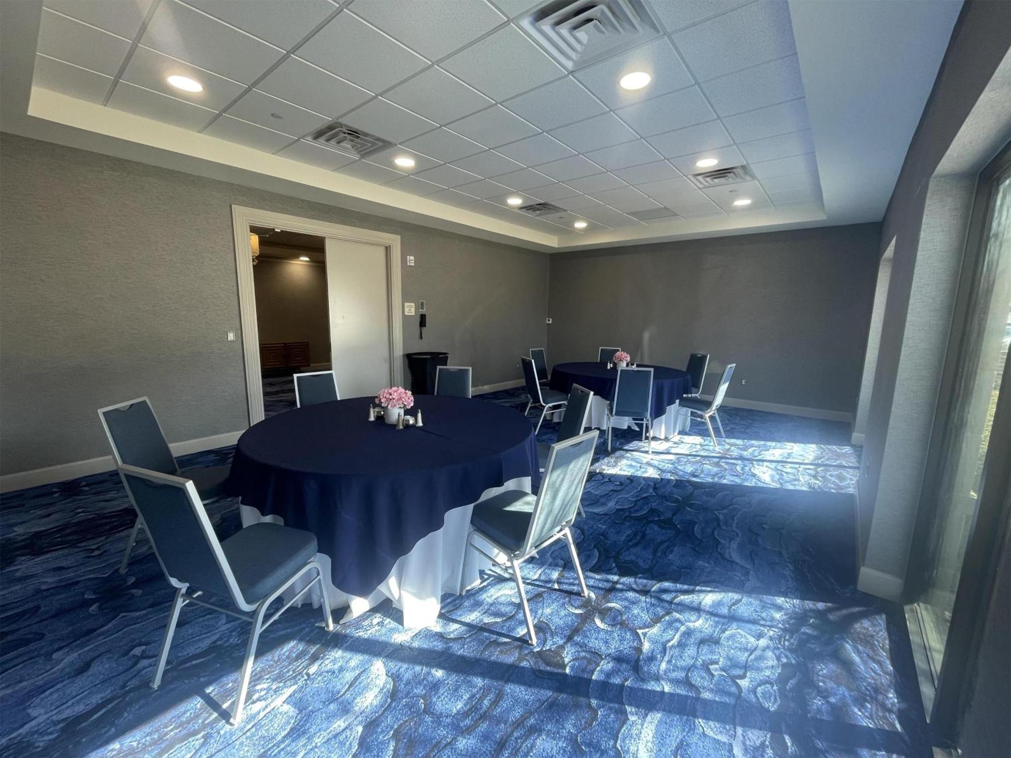 Hilton Dallas/Rockwall Lakefront Hotel Экстерьер фото